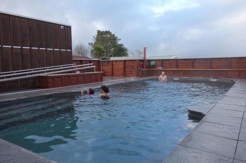 Parakai Springs Lodge Eksteriør billede