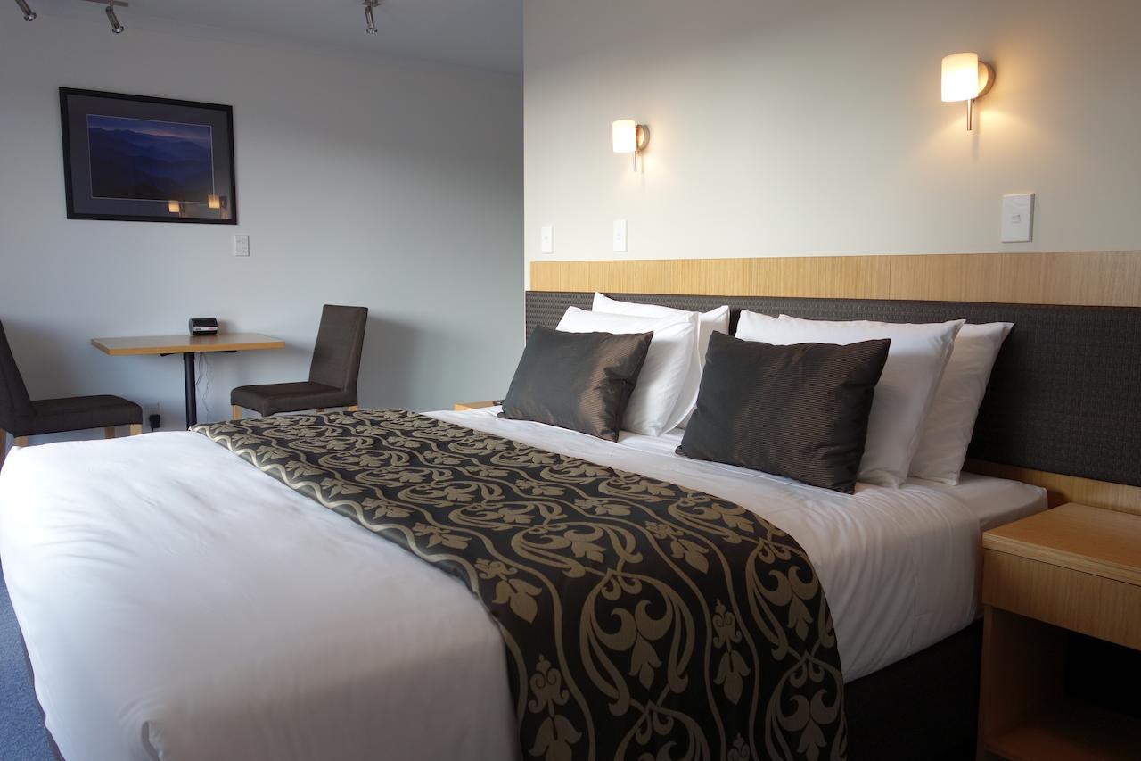 Parakai Springs Lodge Værelse billede