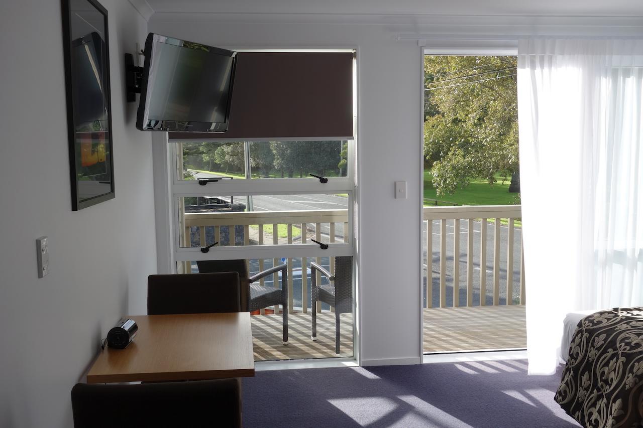 Parakai Springs Lodge Værelse billede